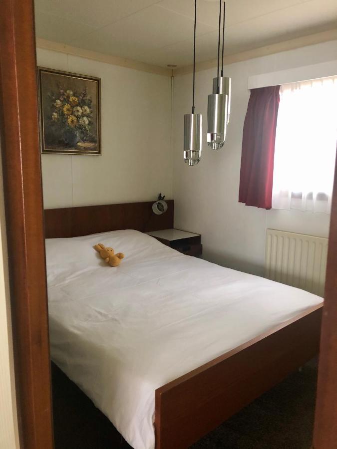Retro Relax Resort Midden In Het Bos Op De Veluwe In Putten Ngoại thất bức ảnh