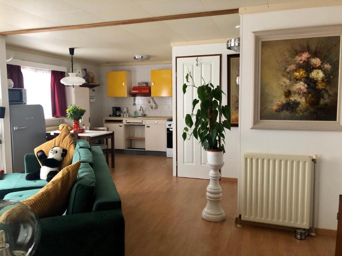 Retro Relax Resort Midden In Het Bos Op De Veluwe In Putten Ngoại thất bức ảnh