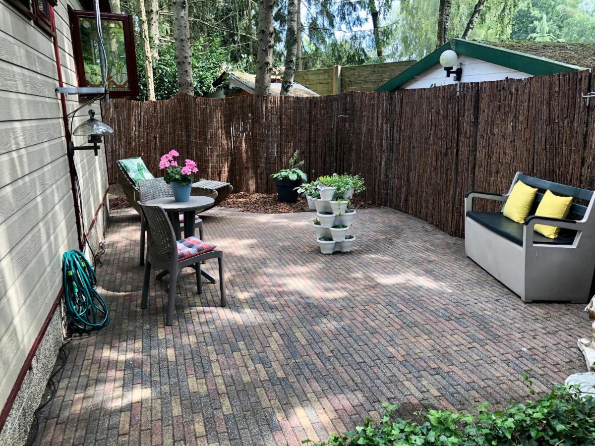 Retro Relax Resort Midden In Het Bos Op De Veluwe In Putten Ngoại thất bức ảnh